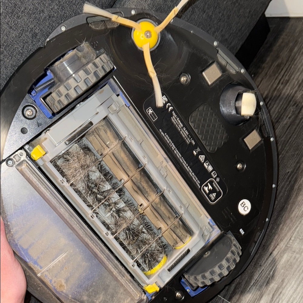 Roomba Vacuum Cleaner - Silver and Black - Picture 3 of 3